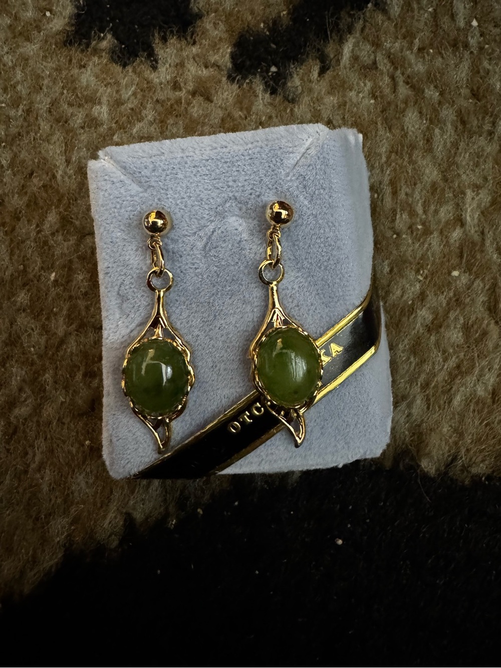 Vintage Jade dangling pierced earrings